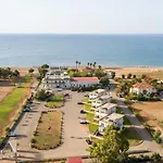 Buka Sandy Ξενοδοχείο 4*