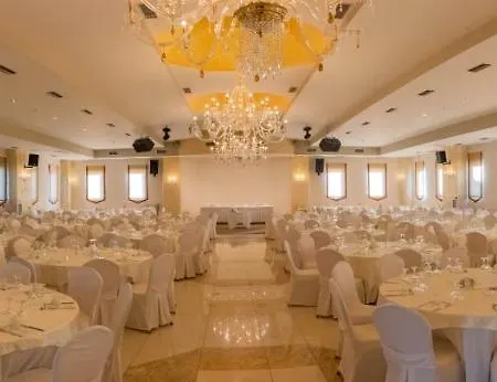 Hotell Gmp Bouka 4*