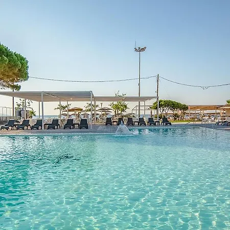 Buka Sandy Hotel Messíni