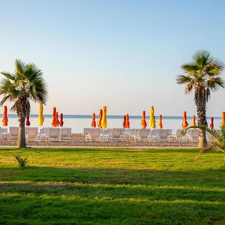 Buka Sandy Hotel Messíni