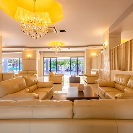 Buka Sandy Hotel 4*