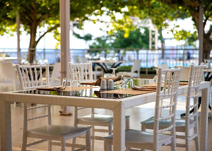 Buka Sandy Отель