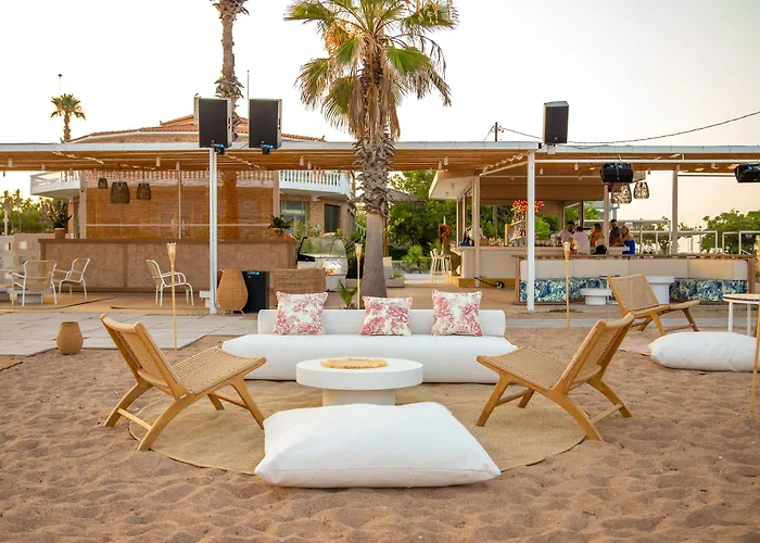 Buka Sandy Отель