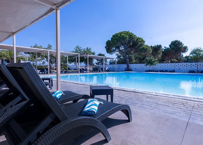 Buka Sandy Отель