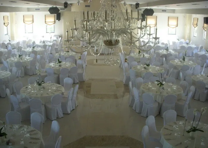 Buka Sandy Hotel Messíni